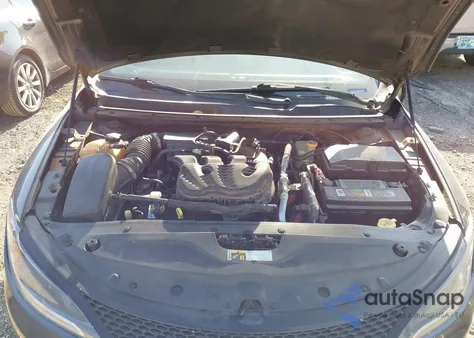 2015 Chrysler 200 S z USA, uszkodzony, nr VIN 1C3CCCBG2FN615066